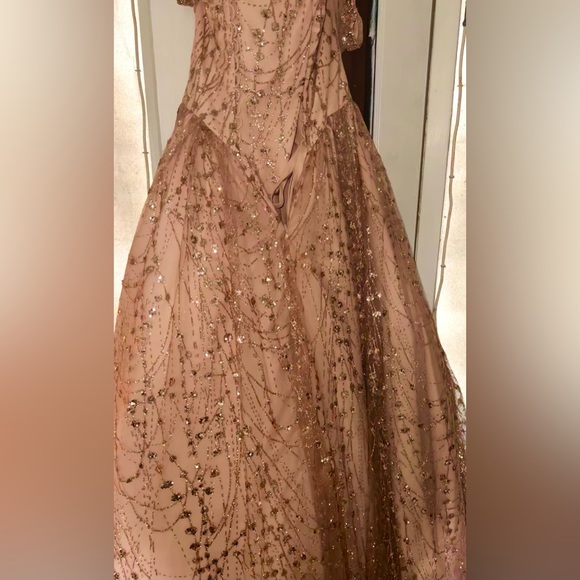 Rose gold ball gown, worn only once! - Picture 6 of 7